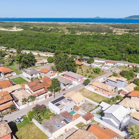 Refugio Tropical Casa De Praia Com Piscina Aquecida E 4 Suites E Garagem 3 Carros, 800 Mtrs Da Praia Internet 700 Mbps, Condominio Privado Com Pista De Skate , Quadra De Futevolei , Campos E Quadras De Futebol! カボ・フリオ エクステリア 写真