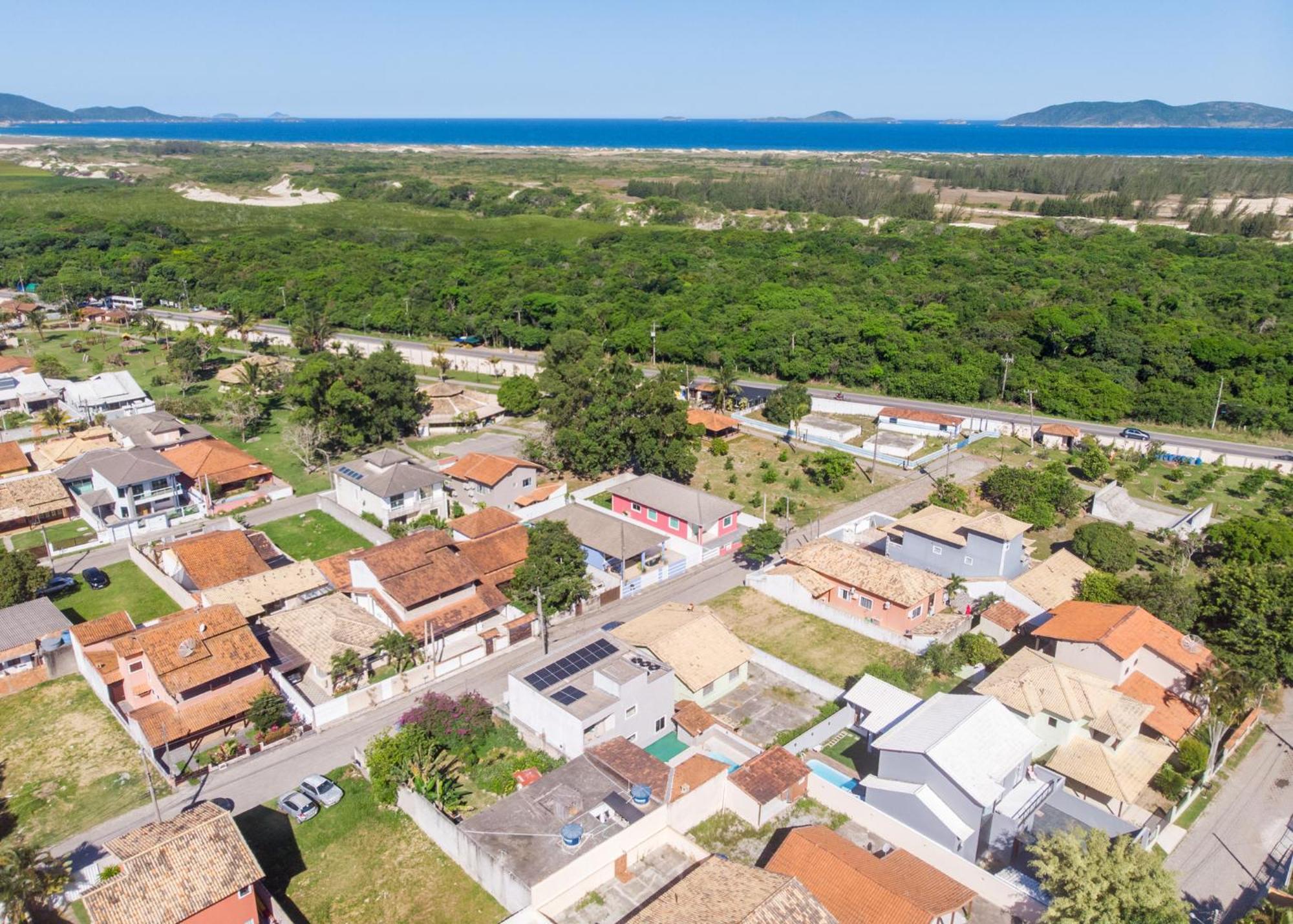 Refugio Tropical Casa De Praia Com Piscina Aquecida E 4 Suites E Garagem 3 Carros, 800 Mtrs Da Praia Internet 700 Mbps, Condominio Privado Com Pista De Skate , Quadra De Futevolei , Campos E Quadras De Futebol! カボ・フリオ エクステリア 写真